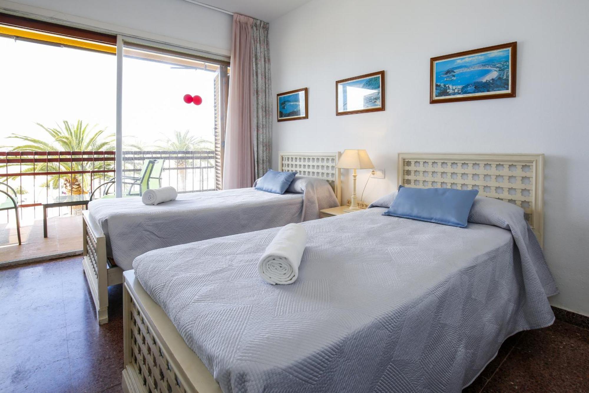 Апартаменты New Playazul 4 Камбрильс Экстерьер фото